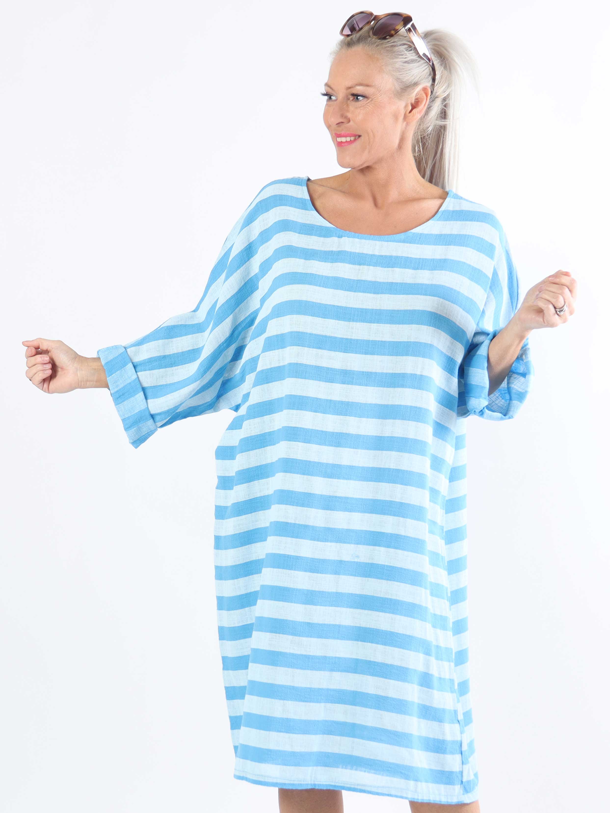 Claudine - Sød plussize stribet bomuldskjole